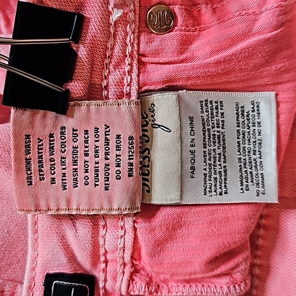 Miss Me Girls - Neon Pink Shorts. (Youth) Girl's Size: Waist 07x2.5 Inseam. - Picture 12 of 13